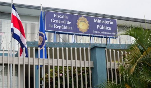 Condenan a 48 años de prisión a nicaragüense por violar y embarazar a su hijastra