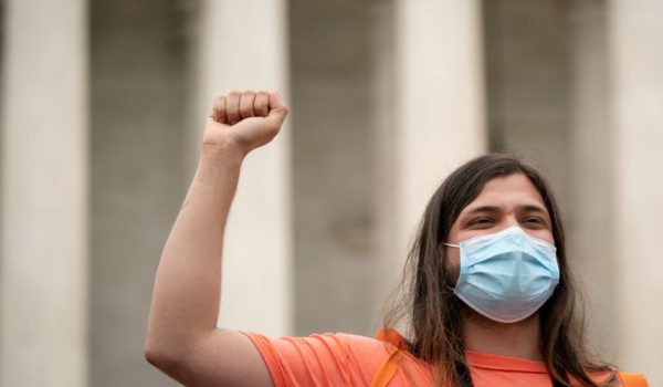 DACA | «Esta es una decisión que me salva la vida»: 4 historias de «dreamers» beneficiados por la decisión de la Corte Suprema de EE.UU.