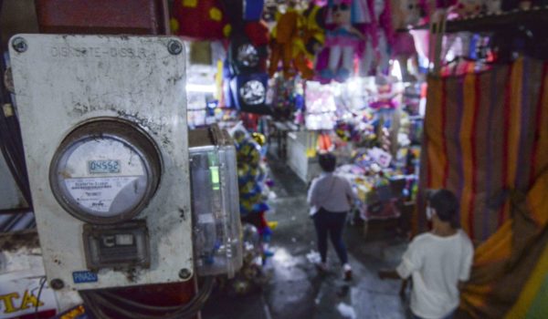 Comerciantes advierten que rebaja de 3% en tarifa eléctrica no bajará precios de canasta básica