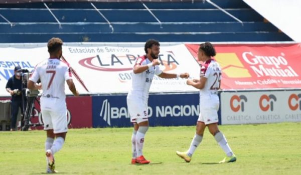 Suspendida la final de futbol costarricense por un rebrote de Covid-19