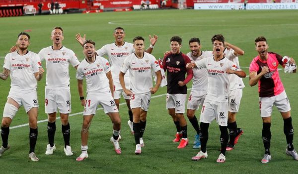 Un intenso derbi sevillano reapertura la Liga española