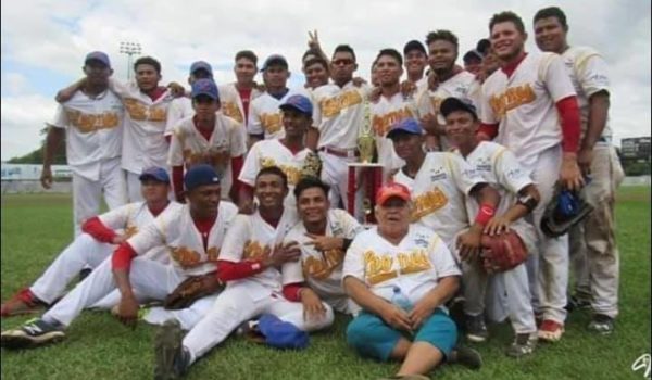 Fallece reconocida fanática del béisbol en León