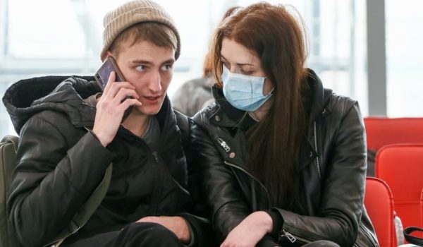 Mascarillas: ¿por qué los hombres las utilizan menos si corren más riesgo de morir por covid-19 que las mujeres?