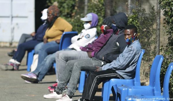 La pandemia se dispara en Sudáfrica con más de 3,300 muertos y 200,000 casos