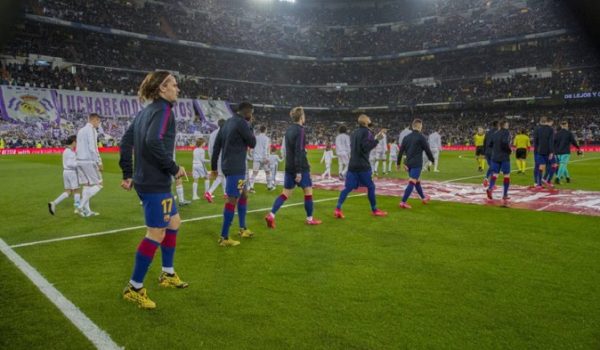 La estrella del Barcelona que aparece en el peor once de la Liga española
