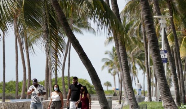 EE.UU.: regresan las restricciones tras repunte del coronavirus