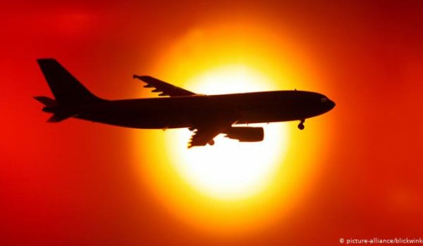 Costa Rica recibe primer vuelo internacional con turistas