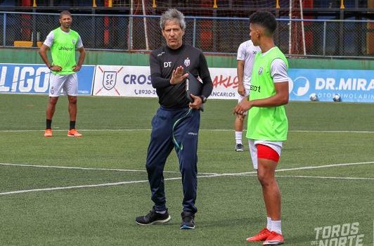 Carlos Restrepo: «Nicaragua ha ido creciendo futbolísticamente y sería bonito seguir ayudando»