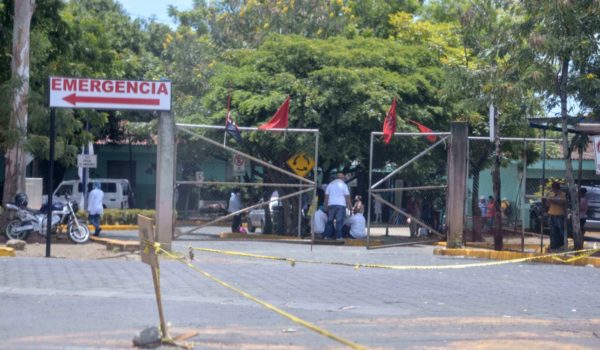 En el hospital Manolo Morales permanece n estado grave Walter Bonilla, de aproximadamente 45 años. LA PRENSA/Archivo.
