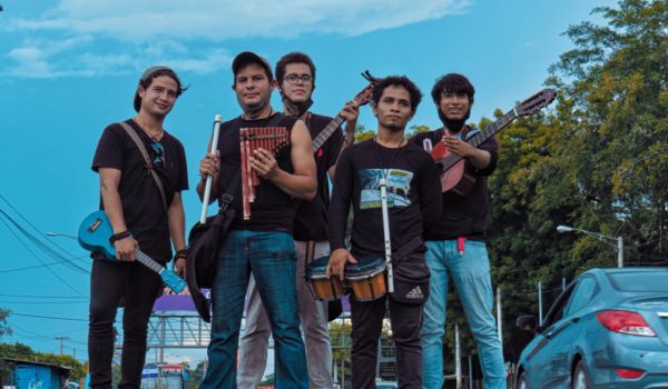 Cultura en la calle, la agrupación que canta en los buses en medio de la pandemia del coronavirus