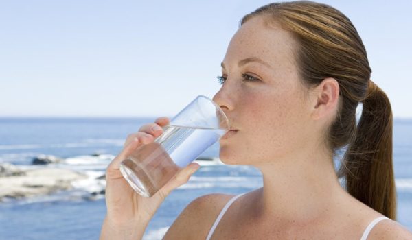 El invento que permite convertir agua de mar en potable en solo media hora (y de forma sostenible)