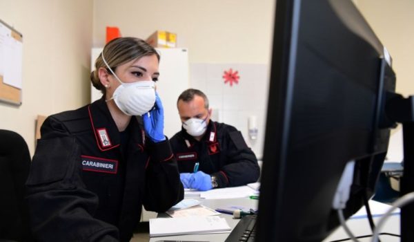 Contagio del coronavirus: 5 claves para vigilar el aire que respirarnos en interiores y evitar el covid-19