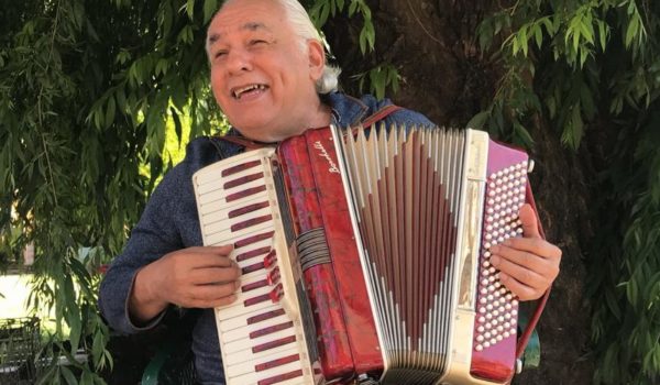 “No los perdones Señor / no los perdones /porque ellos si saben lo que hacen”, dice la letra de la canción de Carlos Mejía Godoy ,“Letanías al Cristo calcinado”