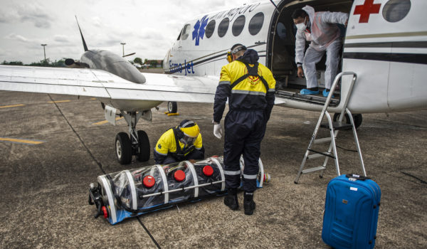 De trasladar turistas a enfermos de Covid-19, el avión que salva vidas en Perú