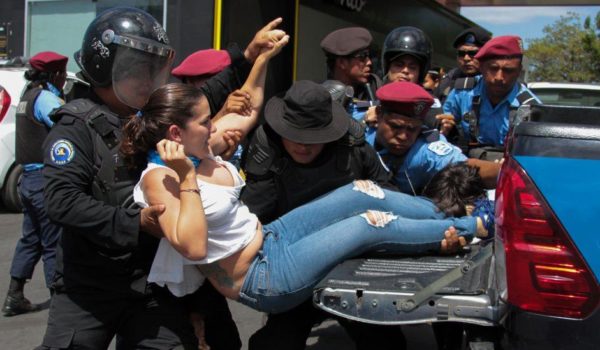 Policía orteguista continúa ejerciendo violencia sexual en contra de las mujeres. LA PRENSA/Cortesía