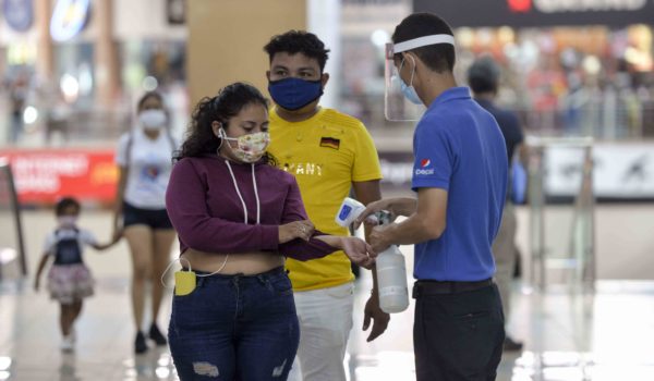 Cinemas Multicentro Las Américas, abre sus salas de cine con medidas de seguridad ante contagio de Covid-19. LA PRENSA/Roberto Fonseca
