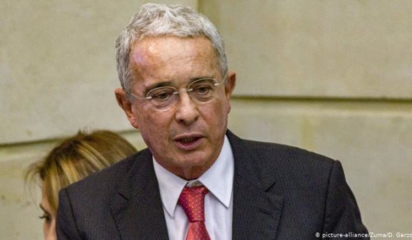 Fiscalía de Colombia niega petición de libertad a expresidente Uribe