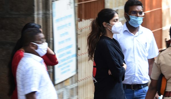 Arrestan a la actriz Rhea Chakraborty tras suicidio del actor Sushant Singh Rajput