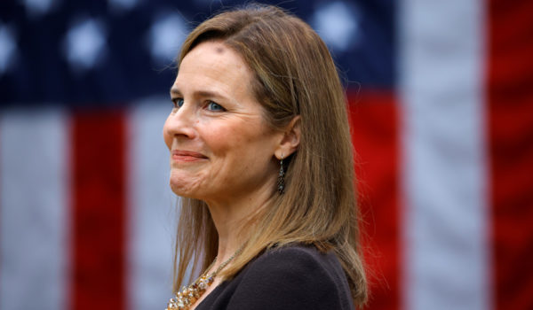 Amy Coney Barrett: quién es la jueza elegida por Trump para ocupar el puesto que dejó la fallecida Ruth Bader Ginsburg en la Corte Suprema