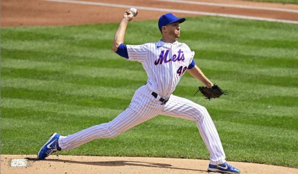 Jacob deGrom sigue asombrando con su dominio y su feroz ritmo en ponches