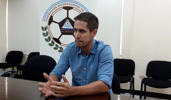 Juan Vita, técnico de la Azul y Blanco: «Si hay un Iniesta lo pondremos y desarrollaremos»