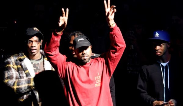 Kanye West «orina» un Grammy tras su pleito con disqueras y escribe en Twitter: «Créanme, No voy a parar»