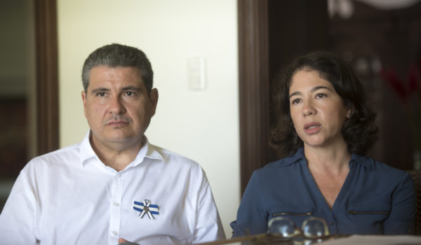 La empresaria Victoria Cárdenas Lacayo con su esposo, Juan Sebastián Chamorro. LA PRENSA/W. López.