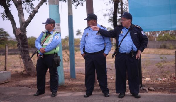 Policía