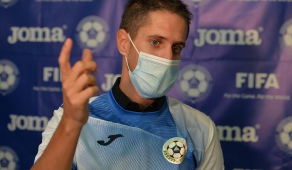 El equipo hondureño que quiere «robarse» al técnico de la Azul y Blanco duplicándole el salario