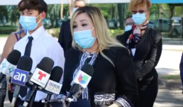 Sophia Lacayo, la excomisionada que renunció por cometer perjurio, dice que no se retirará de la política