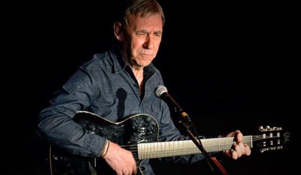 Muere por coronavirus el cantautor y presentador de televisión Joaquín Carbonell