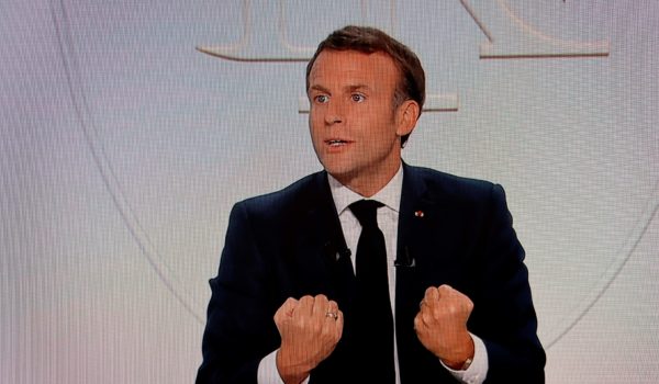 Francia decreta toque de queda nocturno en varias ciudades por la pandemia