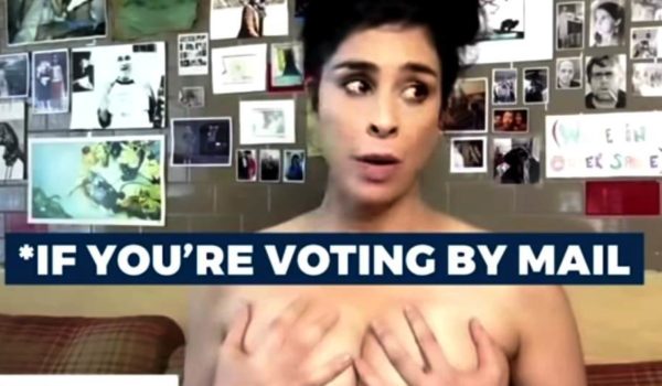 Celebridades se desnudan e invitan a votar por correo en las próximas elecciones de EE.UU.
