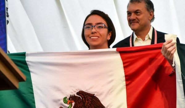 Ana Paula Jiménez, la joven mexicana prodigio de las matemáticas que no para de ganar medallas alrededor del mundo