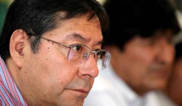 Luis Arce: por qué en Bolivia hay temores de que el virtual presidente electo quede bajo la sombra de Evo Morales