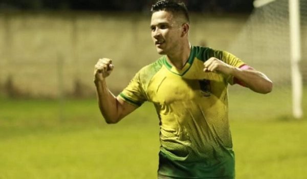 Hat-trick de Luis Manuel Galeano borra al Ferretti y mantiene a Jalapa en el podio