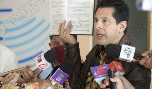 PLC, Fundación Violeta Barrios, Funides, CPDH, periodistas, Ley Putin