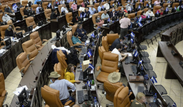 Aprueban Ley de Agentes Extranjeros
