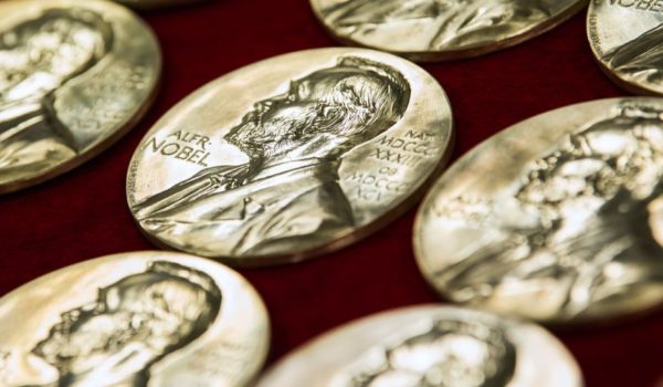 Por qué Einstein no ganó el Nobel con la teoría de la relatividad y otras sorprendentes revelaciones del secreto mundo de estos prestigiosos premios
