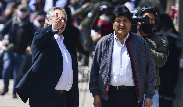 Evo Morales regresa a Bolivia después de un año en el exilio
