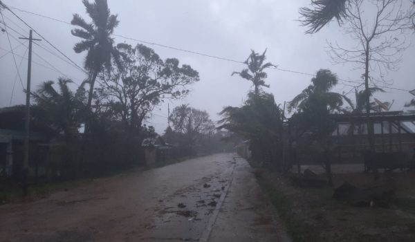 Huracán Iota toca tierra en Haulover, en el Caribe Norte de Nicaragua