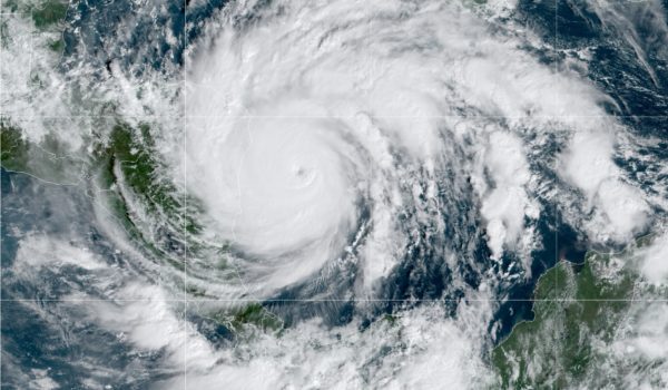 Huracán Iota amenaza con ser "destructivo" para Nicaragua. LA PRENSA / MAPA SATELITAL NOOA