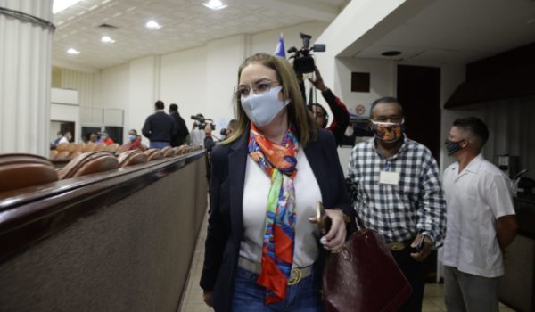 Régimen llevó a María Fernanda Flores al nuevo Chipote para enfrentar juicio