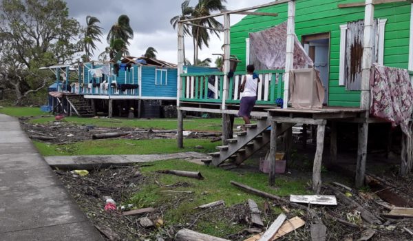 Viviendas del Caribe Norte quedaron destruidas tras el paso del huracán Eta. LA PRENSA / CEJUDHCAN