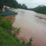 El río Amuk, creció ante las fuertes lluvias que ocasionó el huracán Iota. LA PRENSA / CORTESÍA