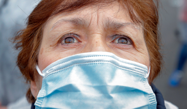 ¿Qué es el contagio de COVID-19 por aerosoles?