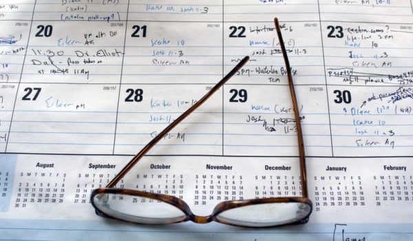 Qué es la «deuda de tiempo» y por qué, para salir de ella, primero debes pagarte a ti mismo