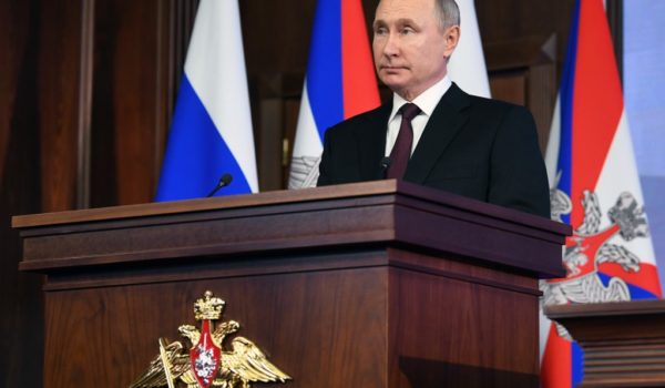 Vladimir Putin firma ley y se otorga a sí mismo inmunidad vitalicia