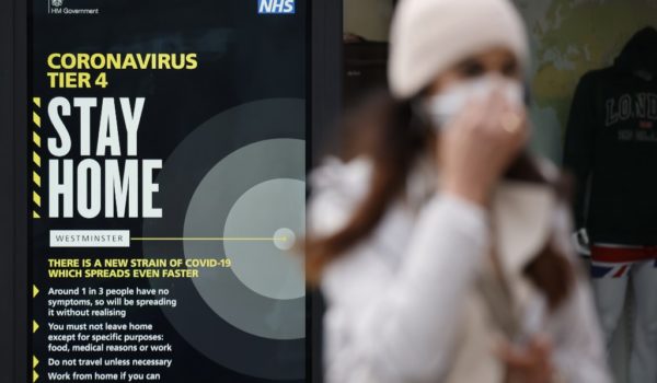 Reino Unido detecta nueva cepa del coronavirus aún más contagiosa