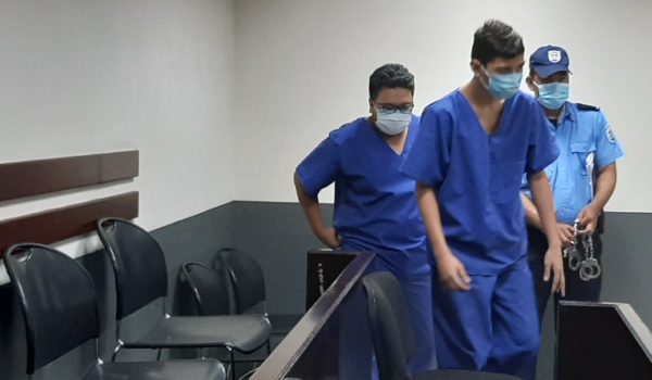 Los hermanos Jordan y Norlan Blandón Guillén enfrentarán juicio por robo agravado. La Prensa/ Ernesto García